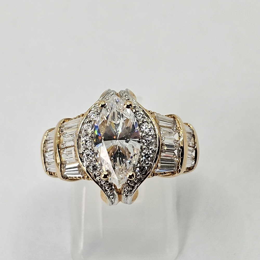 Authentic Victoria Wieck Diamond Simulant Ring 18K Vermeil! Size 8! - Picture 5 of 14
